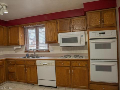 576 Forestridge Dr, Boardman, OH 44512 photo 6