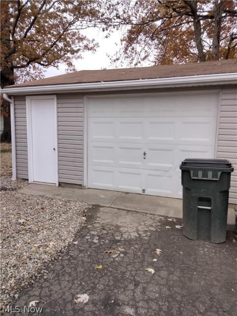 504 Denison Ave, Elyria, OH 44035 photo 6