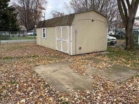 6888 Roe Blvd, Madison, OH 44057 photo 8