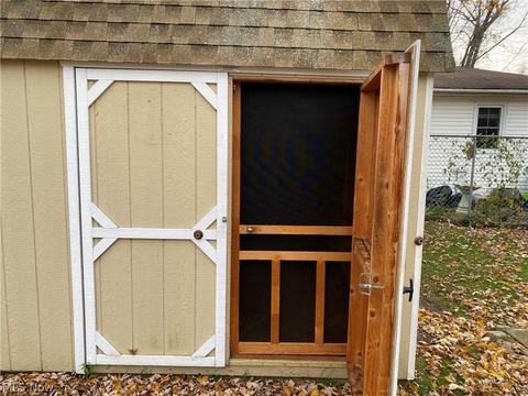 6888 Roe Blvd, Madison, OH 44057 photo 9