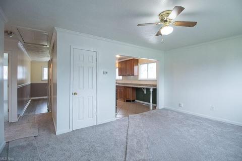 4708 Willowbrook Dr, Mentor, OH 44060 photo 8