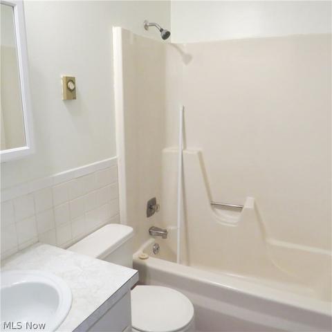 1631 Abbe Rd S, Elyria, OH 44035 photo 9