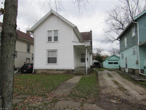 620 W 57th St, Ashtabula, OH 44004 photo 1