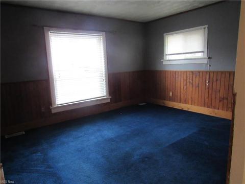 620 W 57th St, Ashtabula, OH 44004 photo 4