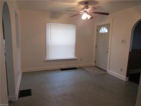 620 W 57th St, Ashtabula, OH 44004 photo 3