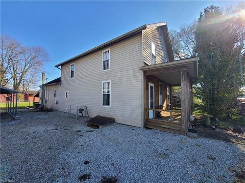 910 High St, Dresden, OH 43821 photo 2