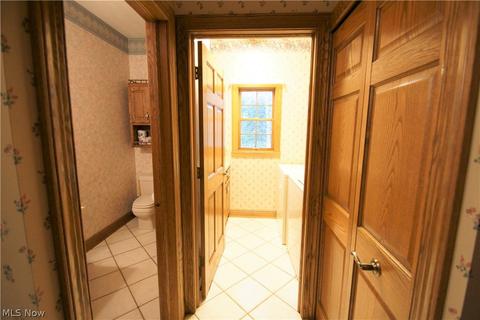 3075 Mill Ridge Cir NW, Canton, OH 44708 photo 8