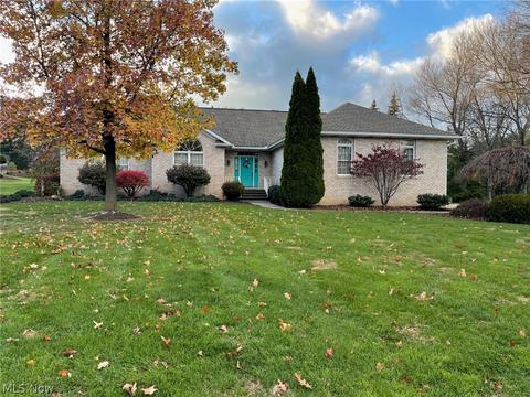 3075 Mill Ridge Cir NW, Canton, OH 44708 photo 1