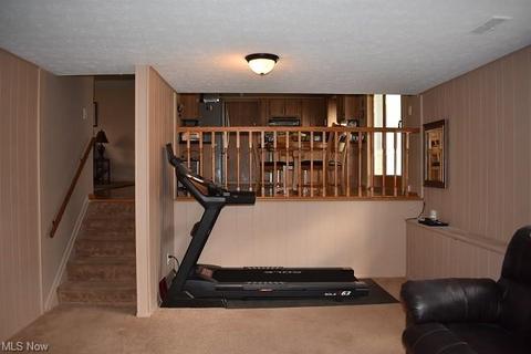 7305 Ames Rd, Parma, OH 44129 photo 10