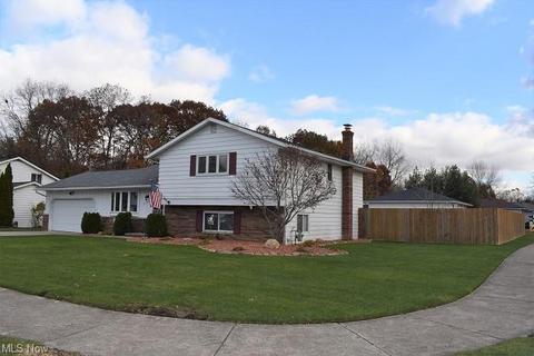 7305 Ames Rd, Parma, OH 44129 photo 2