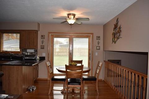 7305 Ames Rd, Parma, OH 44129 photo 12