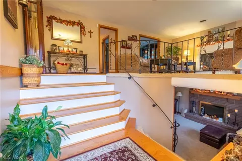 824 Overdale Ave NW, Canton, OH 44708 photo 3