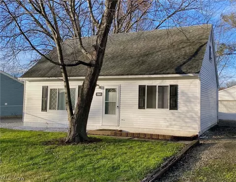 9865 Belden Dr, Windham, OH 44288 photo 1
