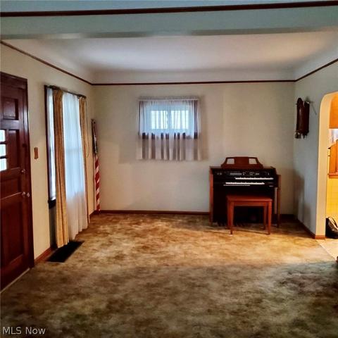 5259 W 48th St, Parma, OH 44134 photo 2