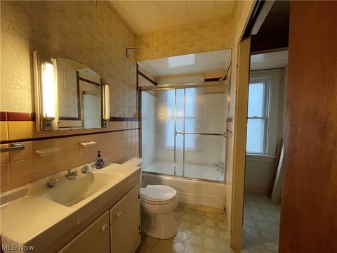 5259 W 48th St, Parma, OH 44134 photo 8