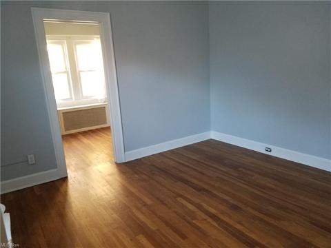 80 E 213 St, Euclid, OH 44123 photo 10