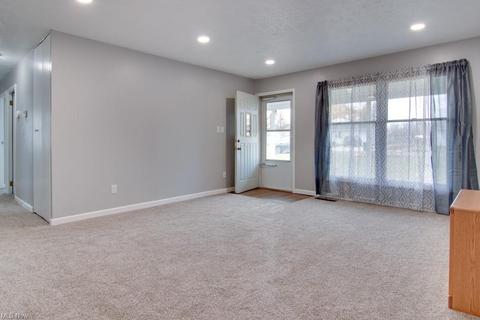 4102 Sabin Dr, Rootstown, OH 44272 photo 10