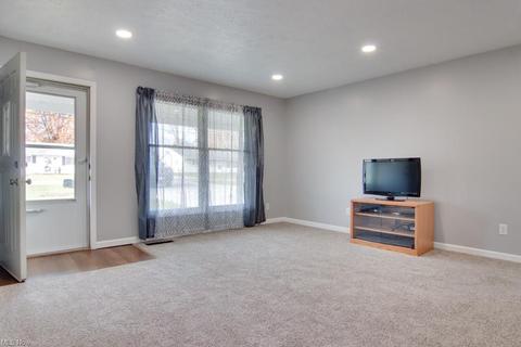 4102 Sabin Dr, Rootstown, OH 44272 photo 9
