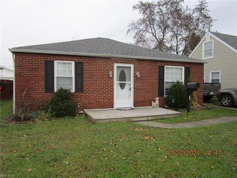 3218 Latimer Ave, Ashtabula, OH 44004 photo 2