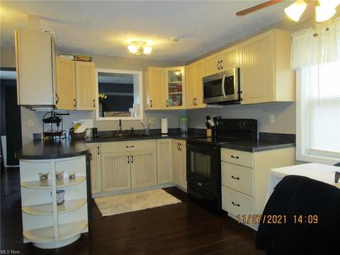 3218 Latimer Ave, Ashtabula, OH 44004 photo 6