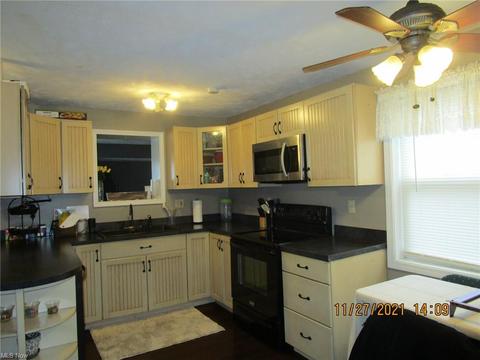 3218 Latimer Ave, Ashtabula, OH 44004 photo 8