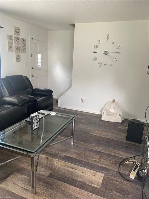 601 E 261st St, Euclid, OH 44132 photo 6