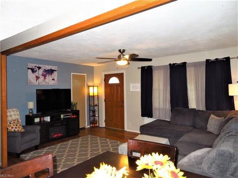 306 Longfellow St, Elyria, OH 44035 photo 6