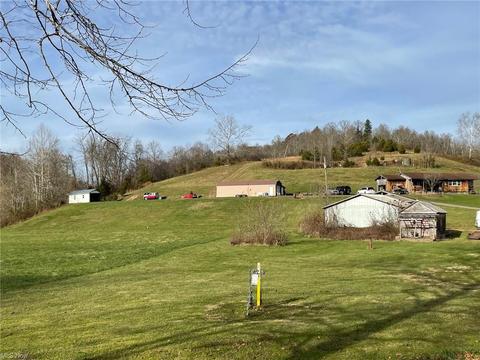 405 E Branch Rd, Lowell, OH 45744 photo 1