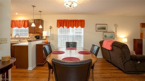 112 Manning Ct, Elyria, OH 44035 photo 7
