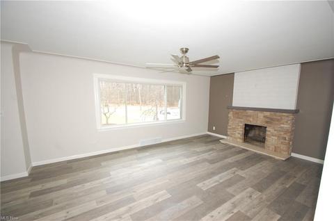 997 Anderson Dr, Youngstown, OH 44511 photo 3