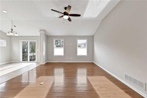 212 Side Saddle Ln, Berea, OH 44017 photo 14
