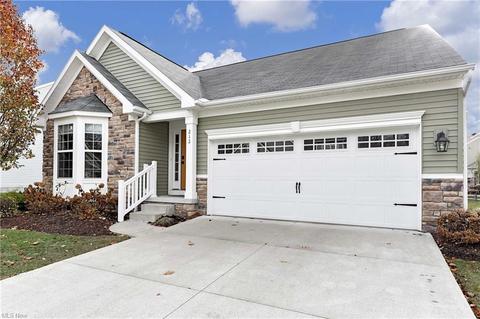 212 Side Saddle Ln, Berea, OH 44017 photo 8