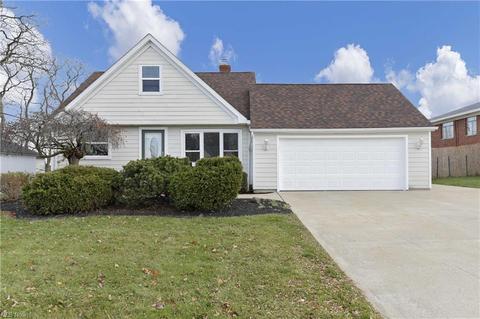 6883 State Rd, Parma, OH 44134 photo 2