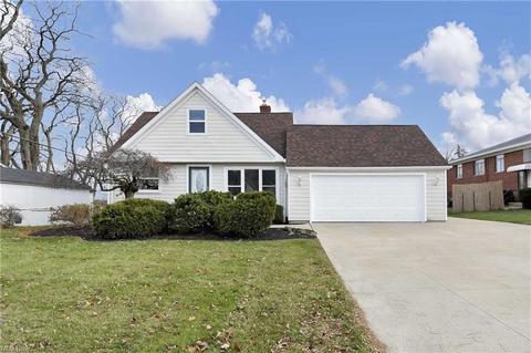 6883 State Rd, Parma, OH 44134 photo 1
