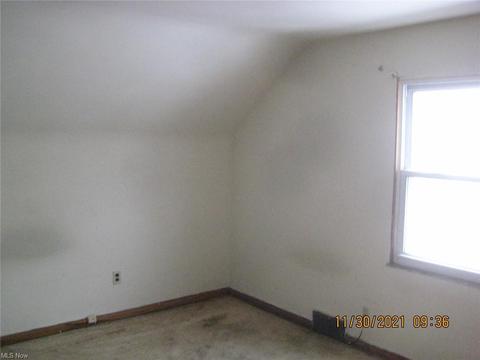 1375 Yellowstone Ave, Akron, OH 44310 photo 13