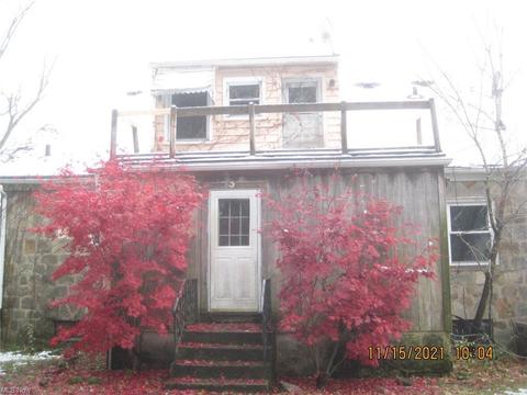 1375 Yellowstone Ave, Akron, OH 44310 photo 2