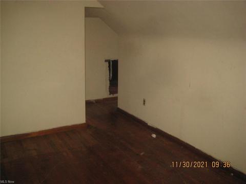1375 Yellowstone Ave, Akron, OH 44310 photo 12