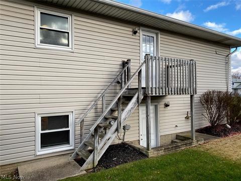 140 Hemlock Dr, Elyria, OH 44035 photo 17