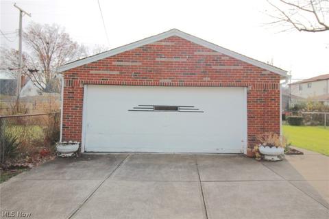 2425 Lincoln Ave, Parma, OH 44134 photo 30