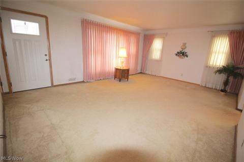 2425 Lincoln Ave, Parma, OH 44134 photo 13