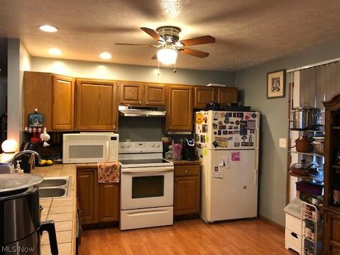 4301 Maple Rd, Lorain, OH 44055 photo 4