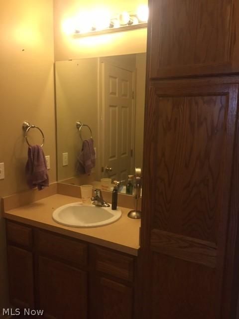 188 Meander Ln, Elyria, OH 44035 photo 9
