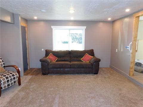 9377 Bechtel Rd, Elyria, OH 44035 photo 3