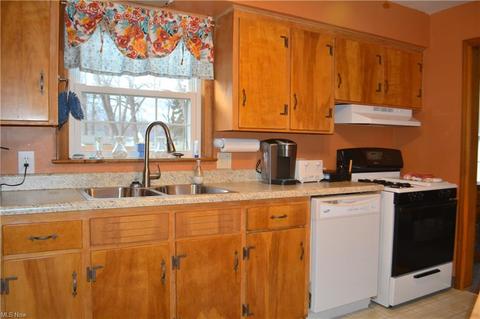 1525 Union Ave, Ashtabula, OH 44004 photo 13