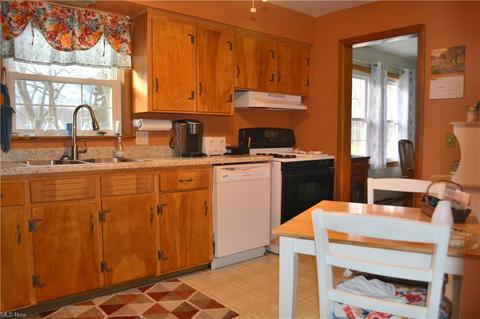 1525 Union Ave, Ashtabula, OH 44004 photo 10