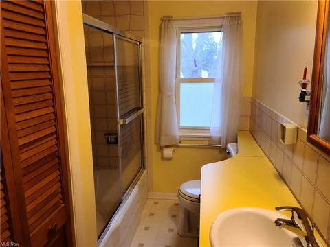 68 Hamilton St, Berea, OH 44017 photo 13