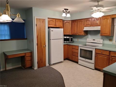 68 Hamilton St, Berea, OH 44017 photo 7