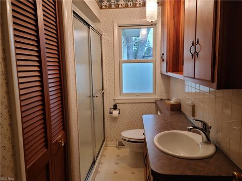 68 Hamilton St, Berea, OH 44017 photo 10