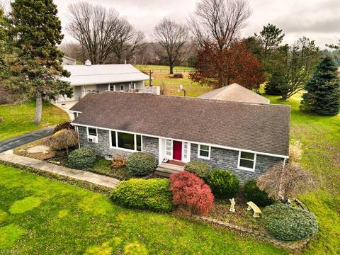3312 Huron Avery Rd, Huron, OH 44839 photo 1