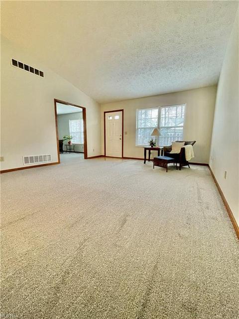 140 Bentley Dr, Elyria, OH 44035 photo 6